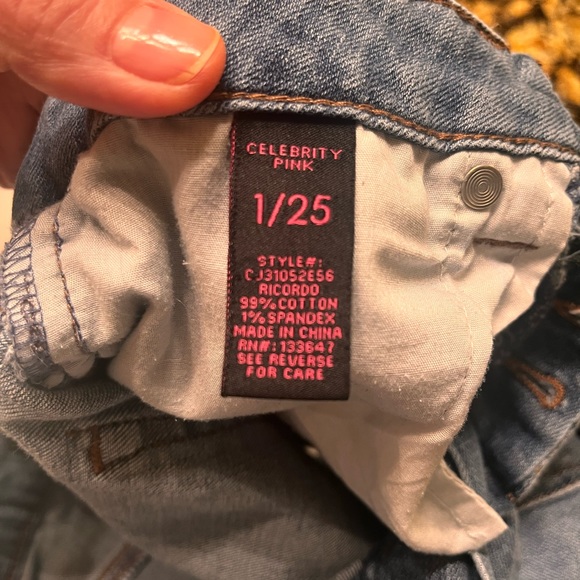 Denim shorts - Picture 2 of 3